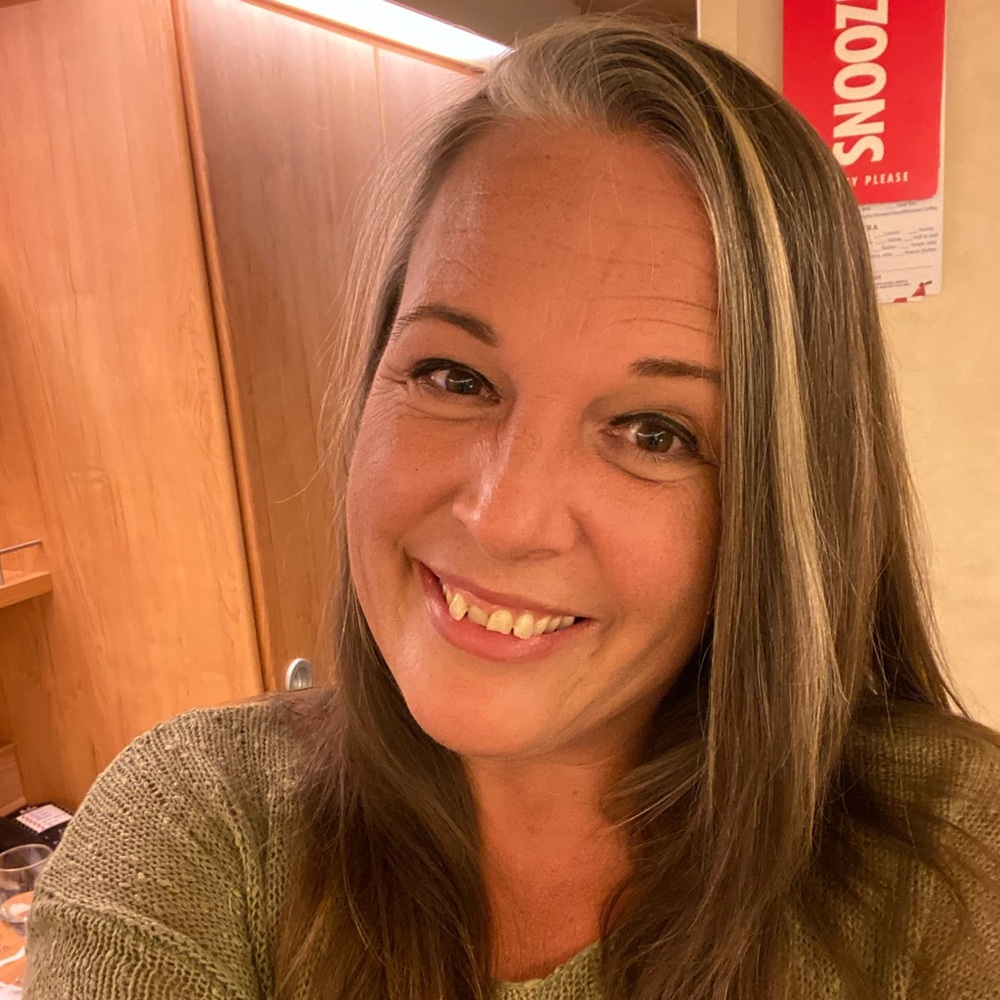 Meet your Posher, Jennifer